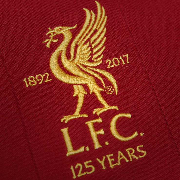 Liverpool 2017-18 sân nhà 4