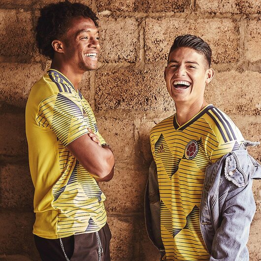 mẫu quần áo bóng đá sân nhà Colombia copa america 2019-2020
