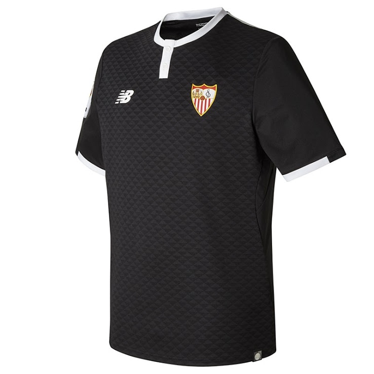Áo Sevilla đen 2017-18 01