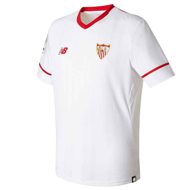 Mẫu áo Sevilla trắng 2017-18 02
